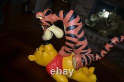 Vintage Disney Winnie Le Pooh & Tigger Grande Figurine À La Retraite