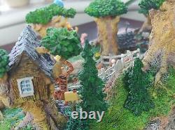 Vintage Glass Cased Danbury Mint 100 Acres Wood Winnie The Pooh Resin Model