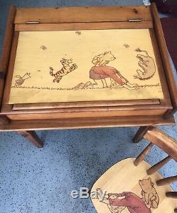 Vtg, Ensemble De Bureau Et Chaises Pour Enfants Winnie The Pooh & Friends, Unique Et Rare