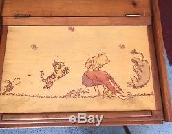 Vtg, Ensemble De Bureau Et Chaises Pour Enfants Winnie The Pooh & Friends, Unique Et Rare