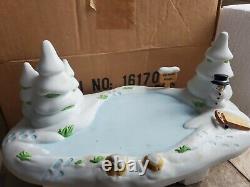 Vtg Winnie The Pooh Christmas Village 1000 Acre Pond Patinoire De Glace Snowman