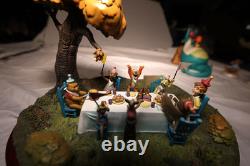 WDCC Hip! Hip! Pooh-Ray! De Winnie l'Ourson et le Vent d'Hiver dans la boîte COA