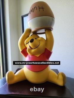 Walt Disney Winnie l’Ourson Figurine Statue Assise Grande


<br/>

