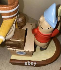 Winnie The Pooh & Friends Bookends New In Box Bateau Pirates Pooh & Piglet 4005906