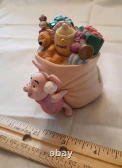 Winnie l'Ourson et ses amis : Livraison spéciale de Porcinet - Figurine en porcelaine Disney
