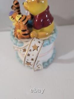 Winnie l'ourson Édition Limitée Gâteau d'Anniversaire Théière en Porcelaine Disney Cardew