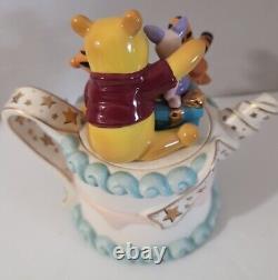 Winnie l'ourson Édition Limitée Gâteau d'Anniversaire Théière en Porcelaine Disney Cardew