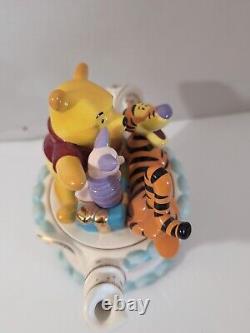 Winnie l'ourson Édition Limitée Gâteau d'Anniversaire Théière en Porcelaine Disney Cardew