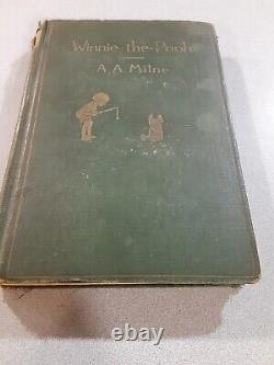 Winnie l'ourson par A. A. Milne, édition 1931, reliure rigide pré-possédée (AC).